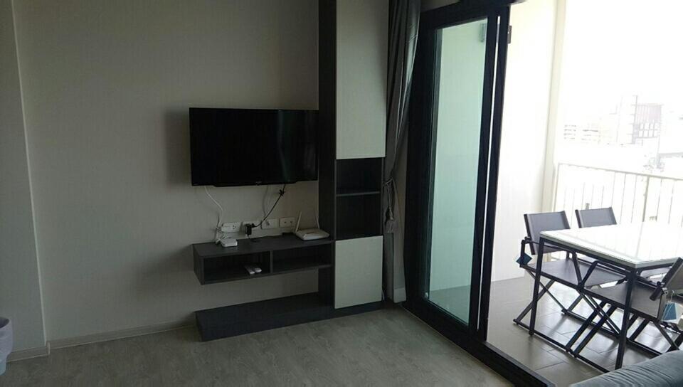 The Base Central Pattaya Seaview Exterior photo