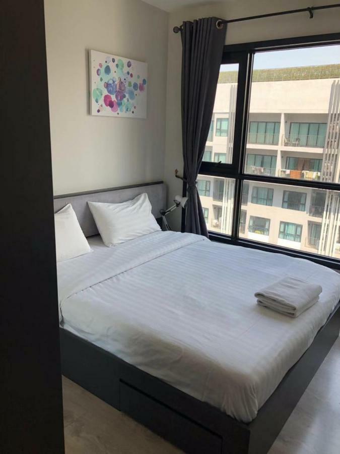 The Base Central Pattaya Seaview Exterior photo